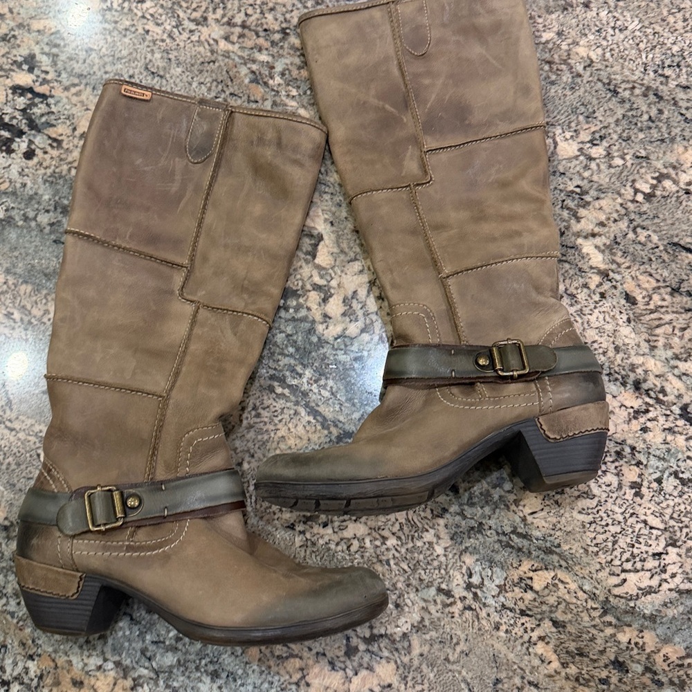 PIKOLINOS Taupe Leather Heeled Boots